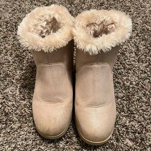 Youth girls size 5 sparkle boots.